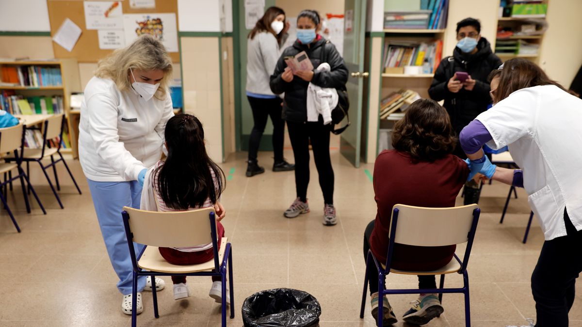 La moitié des enfants entre 5 et 11 ans retournent à l'école sans le cycle complet du vaccin covid