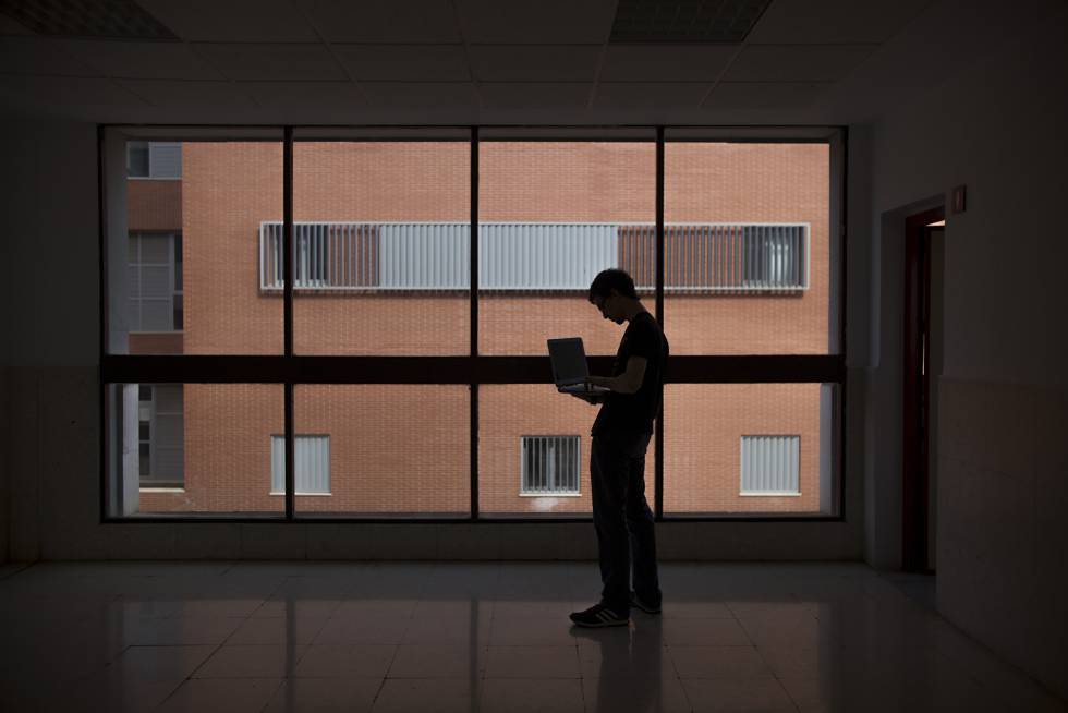 Étudiant en informatique à l'Université de Séville.