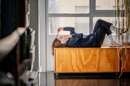 Ingrid Picanyol, dans son atelier à Barcelone.