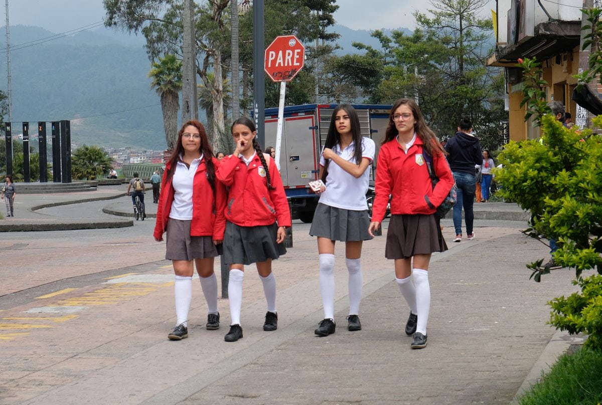 1 sur 10 : l'entonnoir de l'éducation de base et secondaire en Colombie