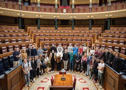 Les élèves de la 38e promotion de l'École El País visitent le Congrès des Députés en février 2024. / VERÓNICA POVEDANO
