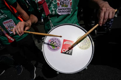 Les organisateurs sont les syndicats de la table sectorielle – CC OO, UGT, CSIF et ANPE – et l'Assemblée Less Lectivas, ainsi que les syndicats CNT, CGT et STEM. 