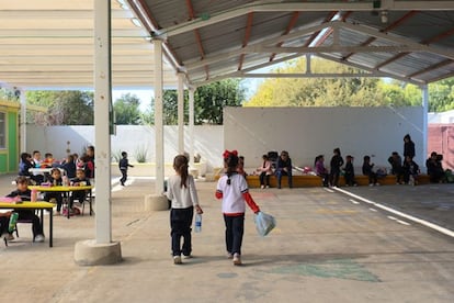 Élèves de l'école maternelle María Curie de la communauté de San Rafael, à Galeana, Nuevo León.