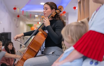 Une des fonctions auxquelles participent les enfants entre 0 et 2 ans. Image fournie par le centre.