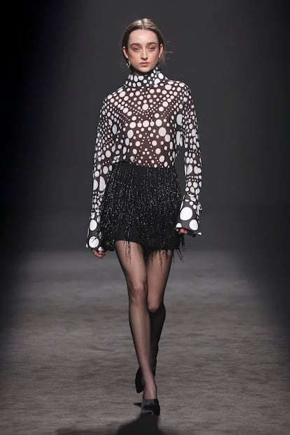 Le Lunar, dans le flamenco ou la version d'inspiration «op-art», était très présent dans la collection Claro Couture.