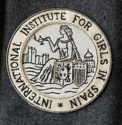 Badge de l'Institut international.