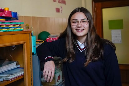 L'étudiante Alba González del Toro, dans une classe de l'école de Santa Susana à Madrid.