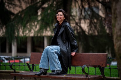 Javiera Zúñiga, dans un parc à Madrid. 