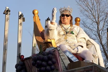 Val Kilmer participe en tant que roi Baco dans le défilé de la nouvelle Comparsa Orlenas, 2009.