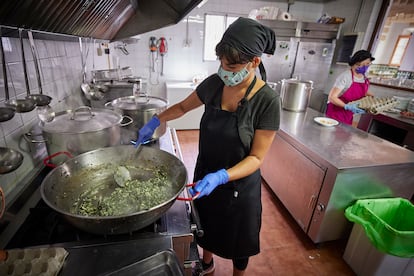 Ceip Gomez Moreno Colegio Cuisine à Grenade, en 2021, lorsqu'il a été géré par son AMPA. Photo: Fermin Rodriguez