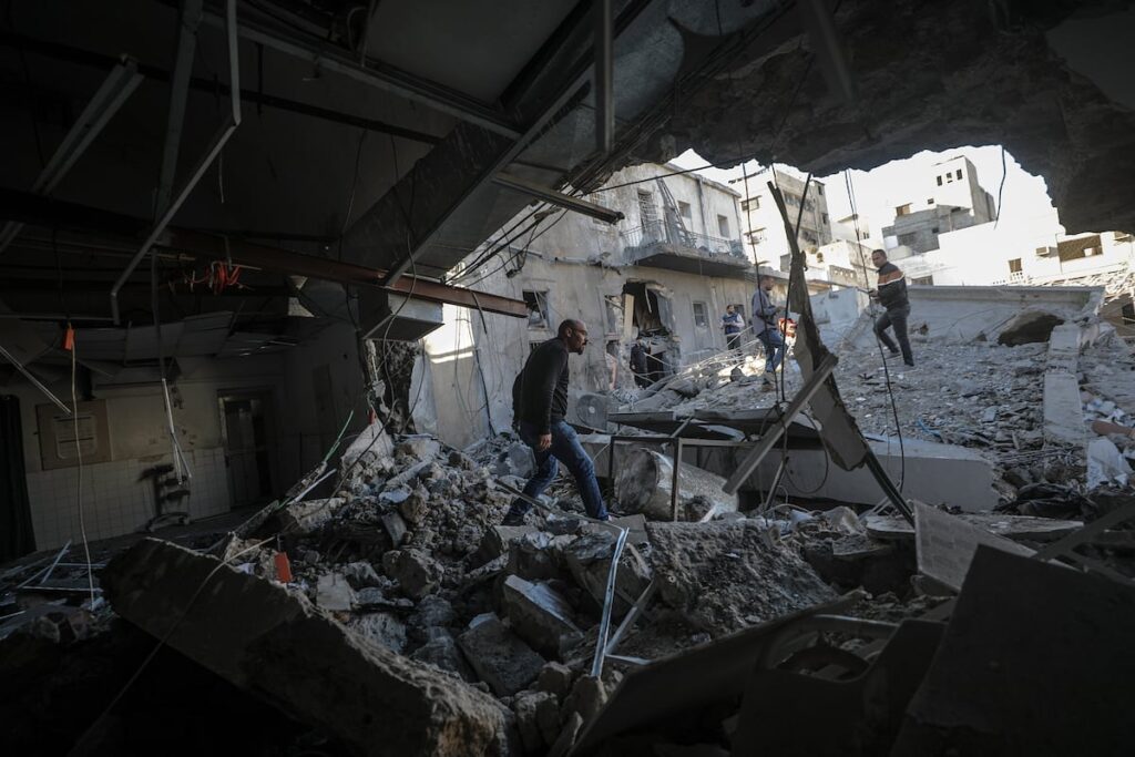 Israël détruit l'un des rares hôpitaux qui travaillait encore à Gaza