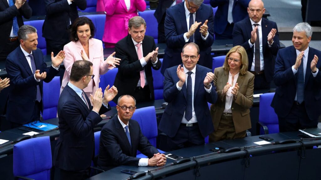 Friedrich Merz, chancelier d'Allemagne après avoir subi une défaite surprenante lors du premier vote du Bundestag