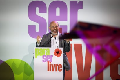 Rui Tavares intervient avant la presse après avoir connu les résultats électoraux, ce dimanche. 
