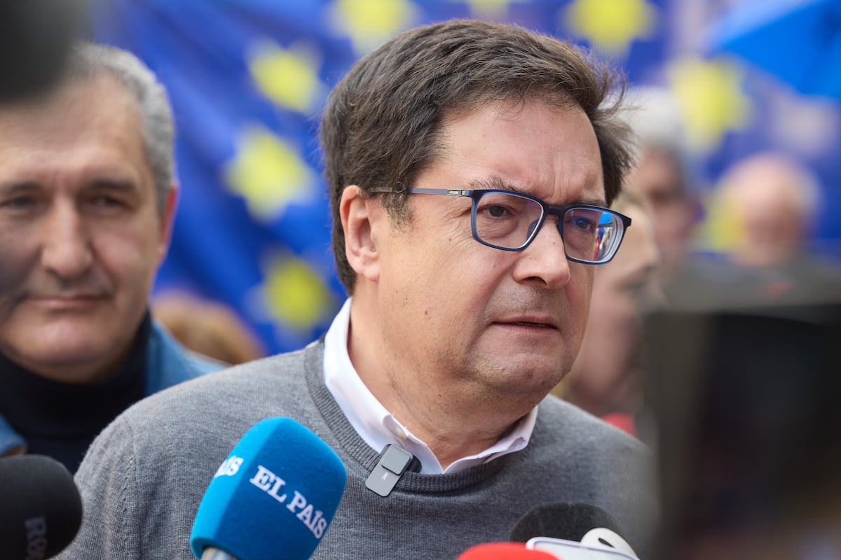 Óscar López voit «très grave» que les messages privés de Sanchez sont publiés et demande à enquêter sur la filtration
