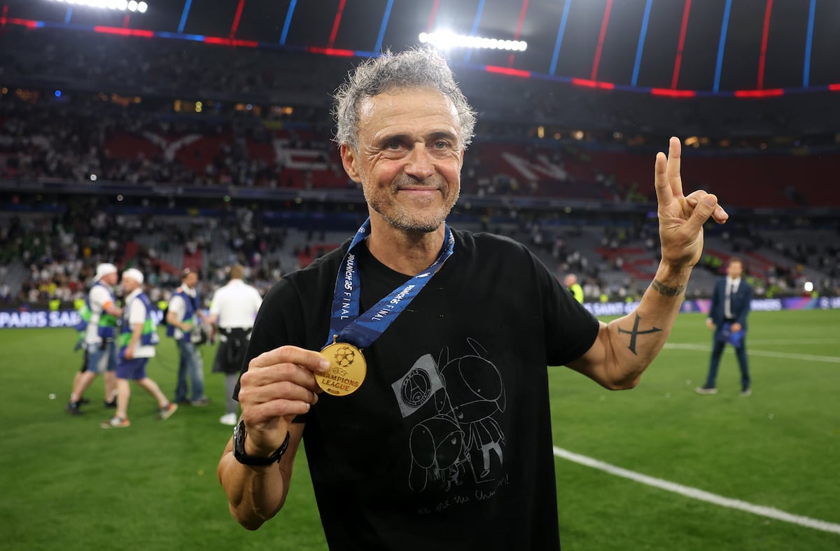 Luis Enrique célèbre la Ligue des champions avec le PSG avec une chemise dans laquelle il se souvient de sa fille Xana