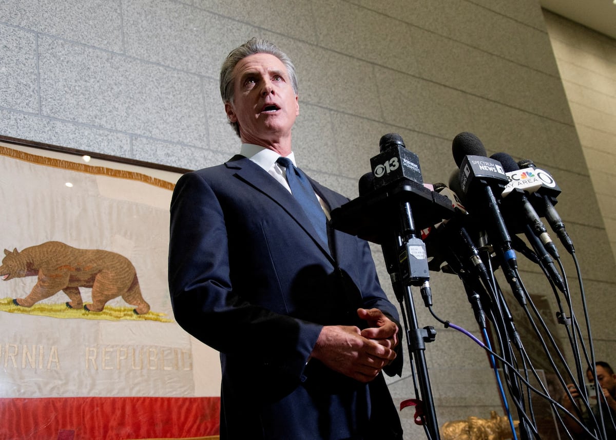 Le gouverneur de Californie demande de diffamation à Fox News après un mystérieux appelé avec Donald Trump