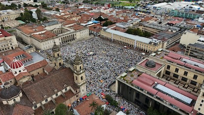 Vue aérienne de la concentration dans Bogotá.
