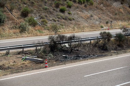 La médiane de la route où la voiture de Diego Jota a explosé.