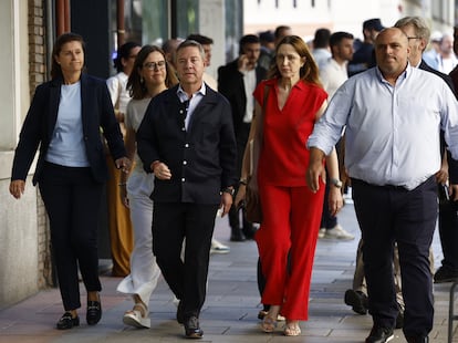Emiliano García-Page, présidente de Castilla-La Mancha, à son arrivée à Ferraz.