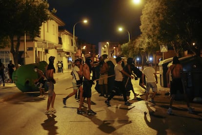 Perturbations dans le quartier de San Antonio, à Torre Pacheco, dimanche soir.