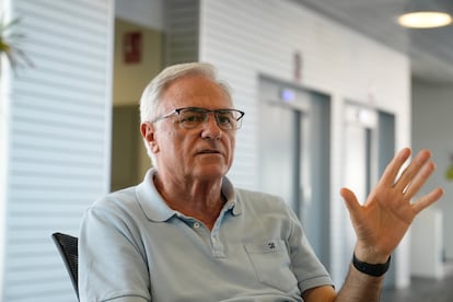 Le maire de Torre Pacheco, Pedro Angel Roca, au conseil municipal.