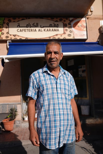Allal Abbou, 55 ans dans sa cafétéria ce dimanche. 