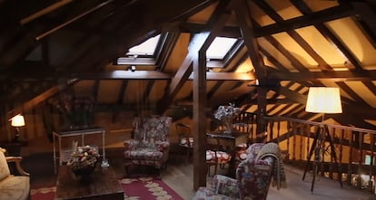 Salon de suite principale. Capture d'une vidéo promotionnelle de Sauber Real State. 