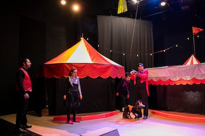 Essai de l'œuvre «Le cirque des marionnettes».