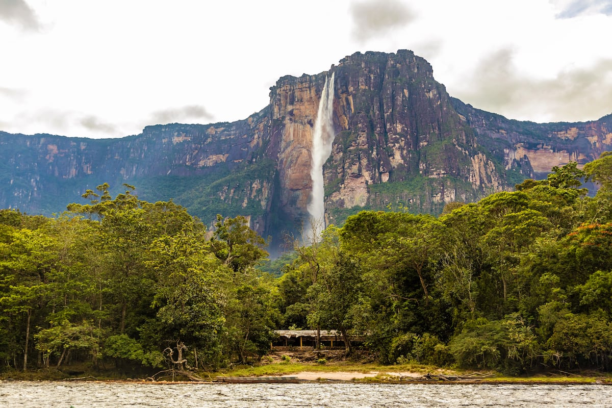 Canaima, un héritage mondial menacé entre l'exploitation minière et le tourisme incontrôlé