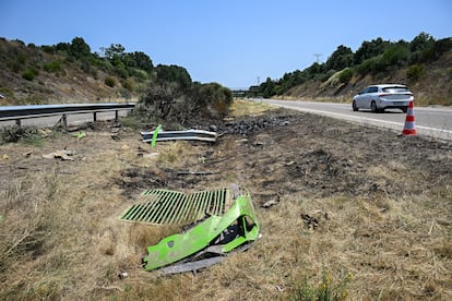 Reste du véhicule dans lequel Digo Jota et son frère voyageaient.