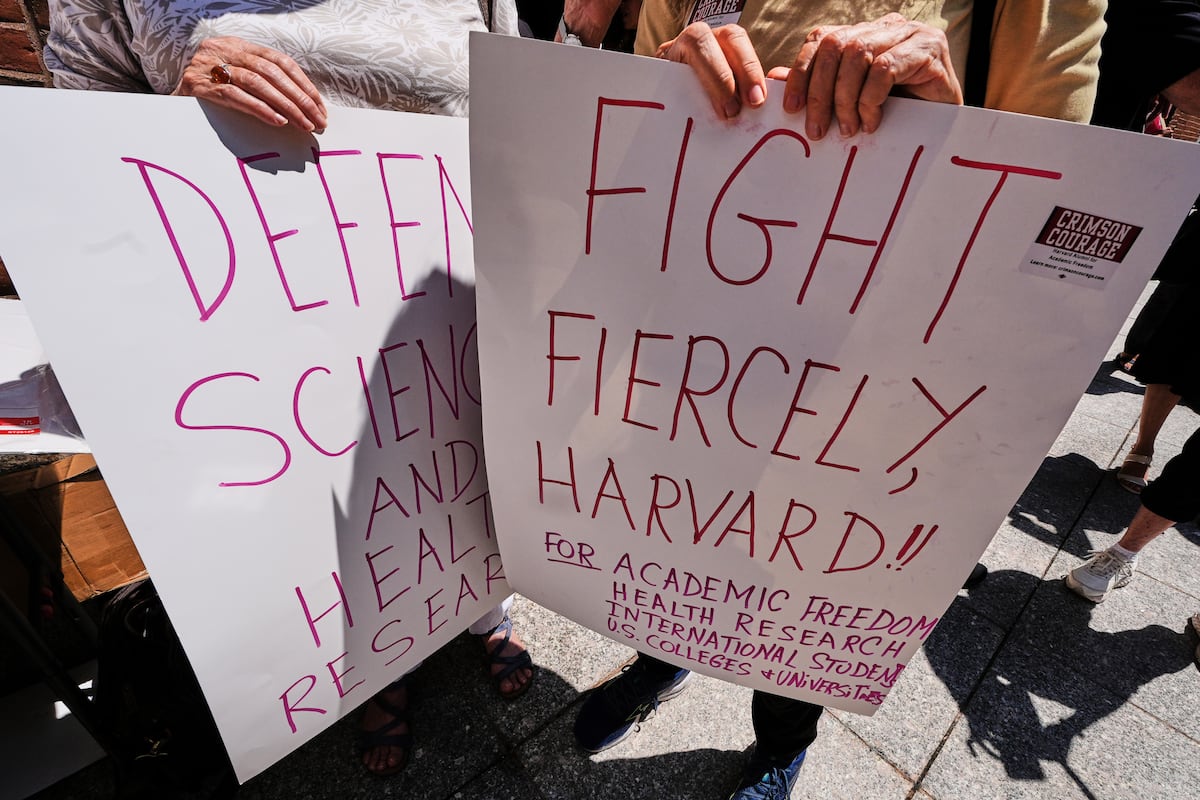 Harvard défend devant un tribunal qui annule le retrait des fonds pour enquête décrétés par Trump