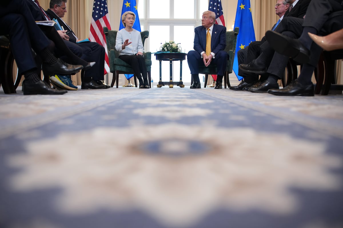 L'UE démissionne un tarif de 15% à ses exportations pour fermer un pacte commercial avec les États-Unis