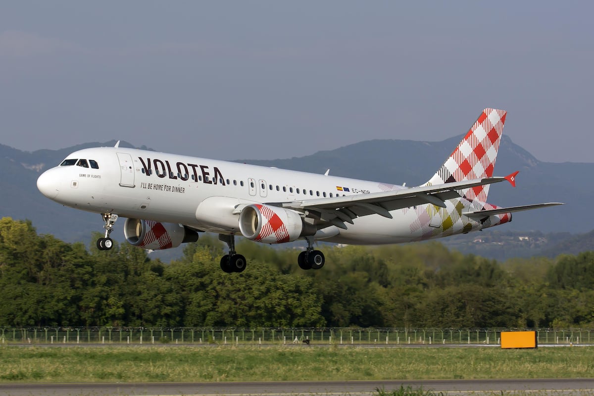 Un homme meurt aspiré par le moteur d'un avion qui a décollé de Bergame à Oviedo
