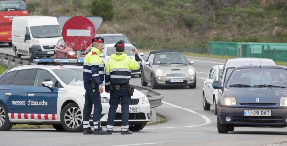 Un mort et quatre blessés dans un affrontement frontal entre deux voitures en Alfés (Lleida)
