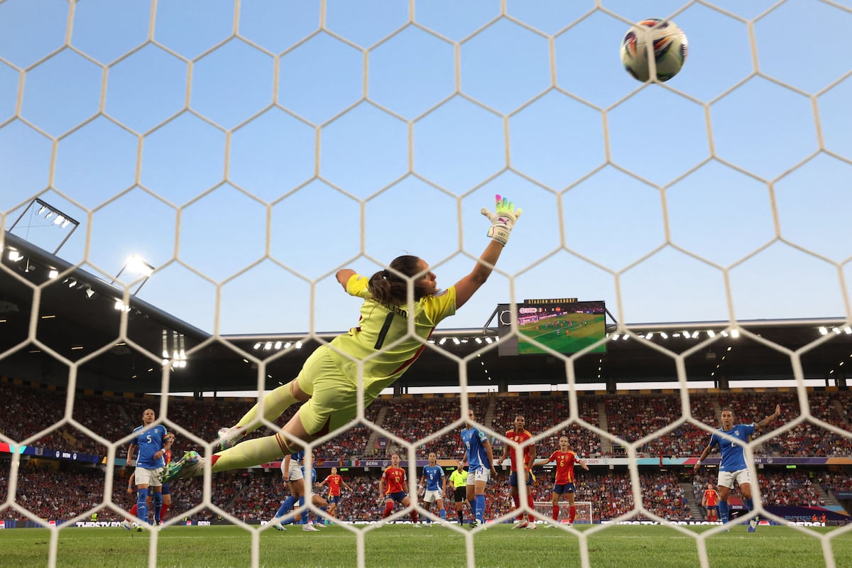 Un printemps sans brillance en Italie et signe sa première plénière dans la phase du groupe euro