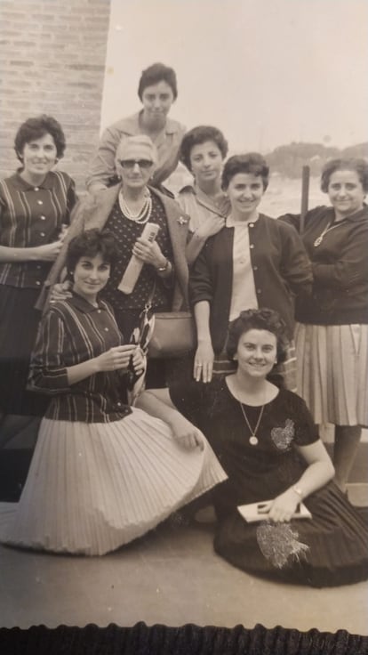 Groupe de «Martas» au Collège des mères de réparation de Madrid le 30 septembre 1961.
