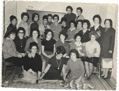 Groupe de «Martas» à Madrid en 1962, s'est préparé pour le cinquième vol du plan cette année-là.