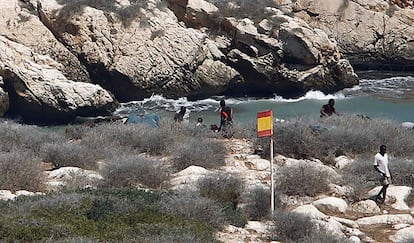 Immigrants sub -sahariens sur Earth Island (alhucémas), en 2012.