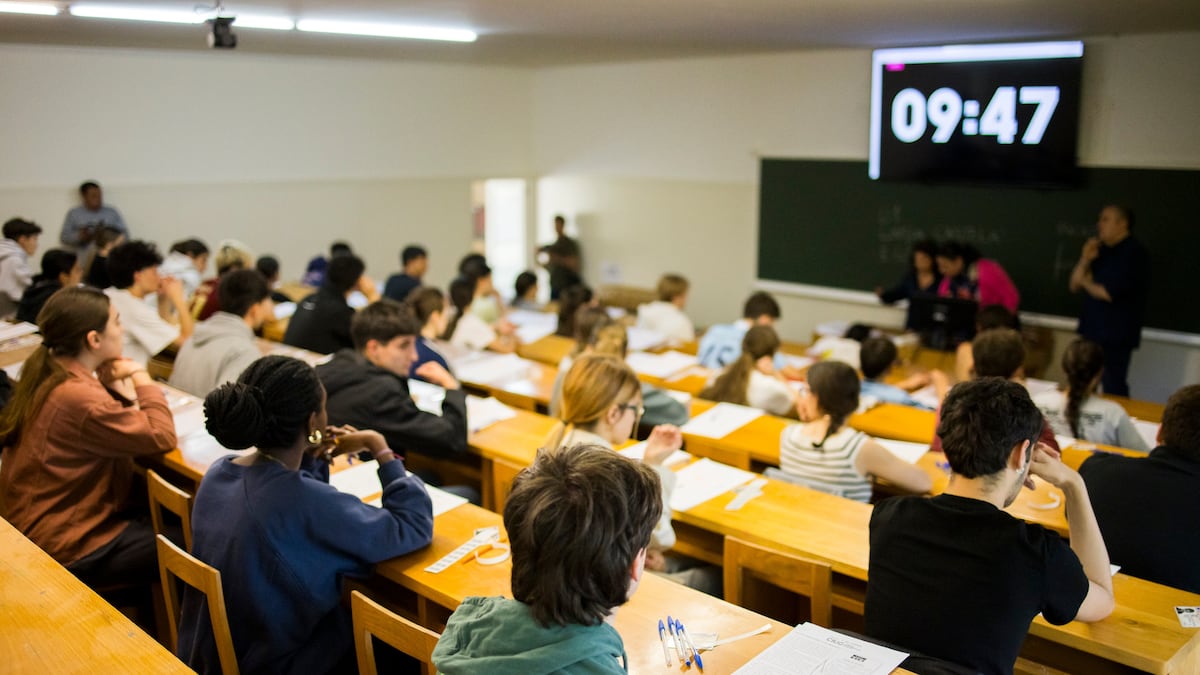 Seuls 15% des lieux proposés par le maître pour agir en tant que psychologue de la santé sont publics et 26% de ceux de professeur de lycée