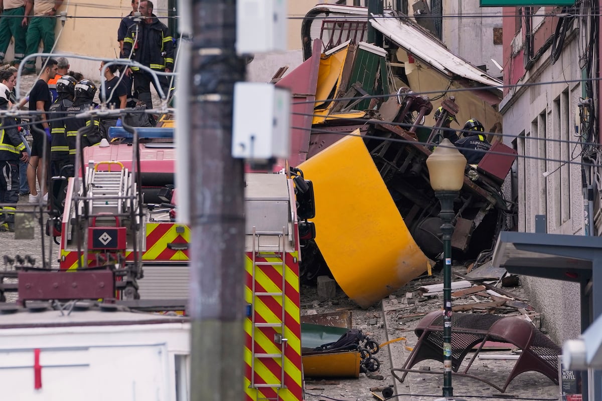 15 morts et 23 blessés lorsqu'un funiculaire déraille dans le centre historique de Lisbonne