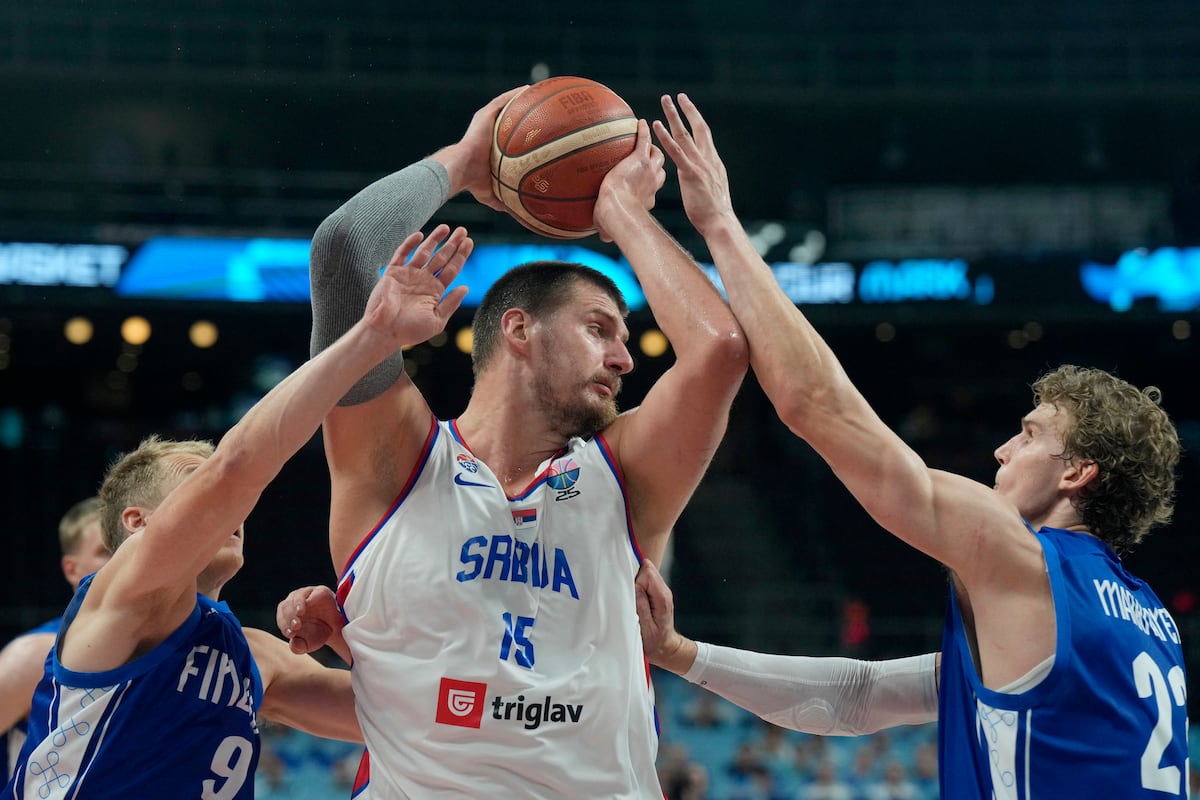 La Serbie tombe en Finlande et s'y tient dans les huitièmes de l'Eurobasket