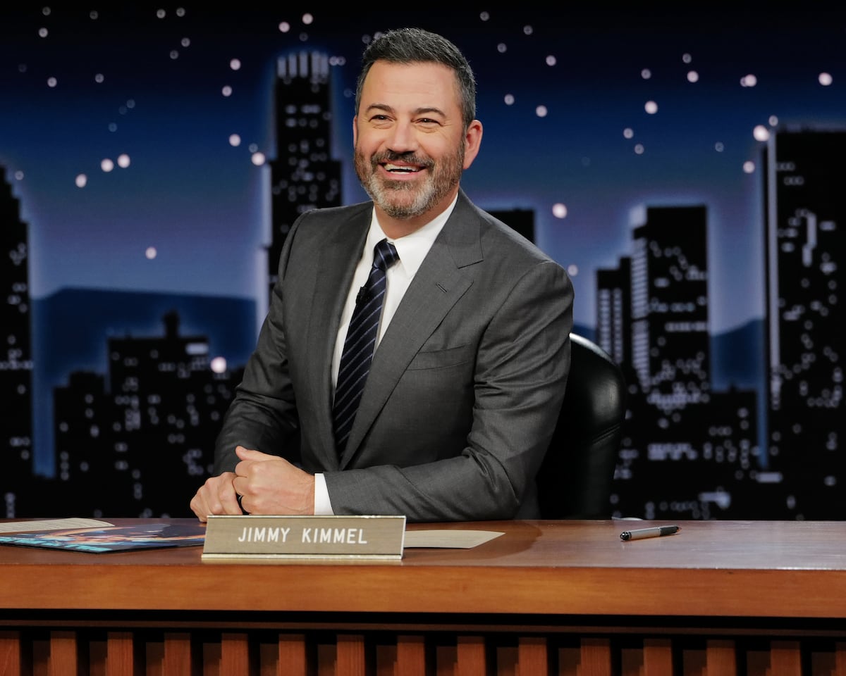 ABC « indéfiniment » suspend le programme de Jimmy Kimmel pour un commentaire de comédien sur Charlie Kirk