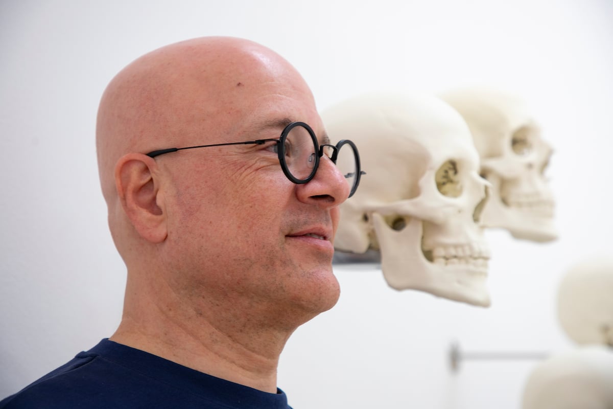 Gabriel de la Mora explore les sens de la mort dans le grand engagement du musée Jumex pour l'automne