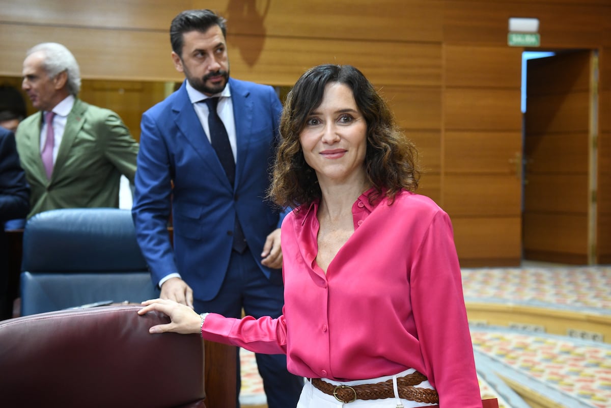 Ayuso récompensera l'organisation de la Vuelta et ignorera le durcissement de la position de Feijóo sur Gaza