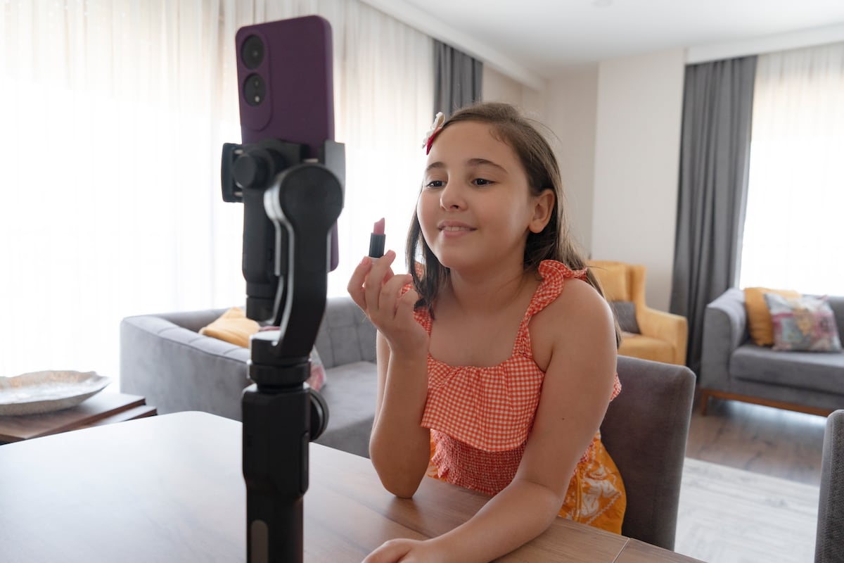 Influenceurs des enfants, les lois oubliées pour la protection de l'enfance sur Internet