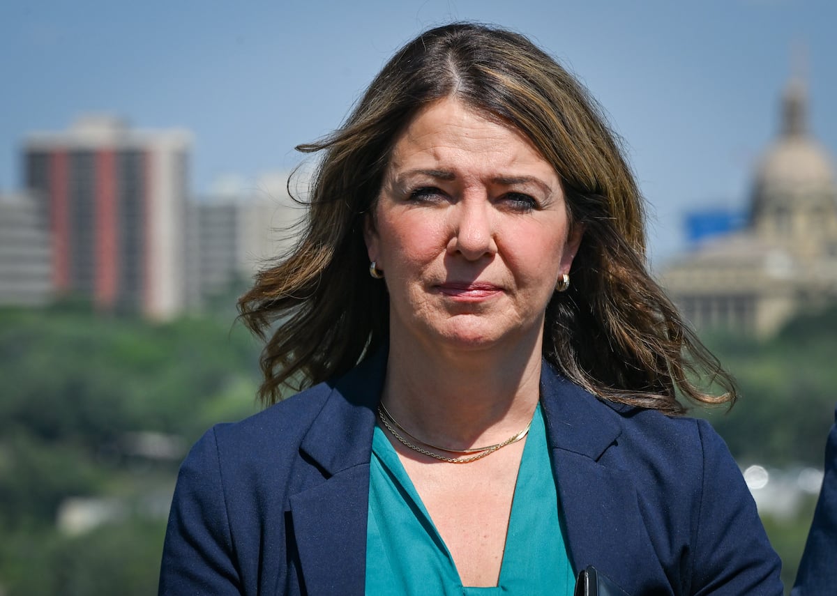 La province canadienne de l'Alberta retire un plan de censure du livre dans les écoles avant le flot de protestations
