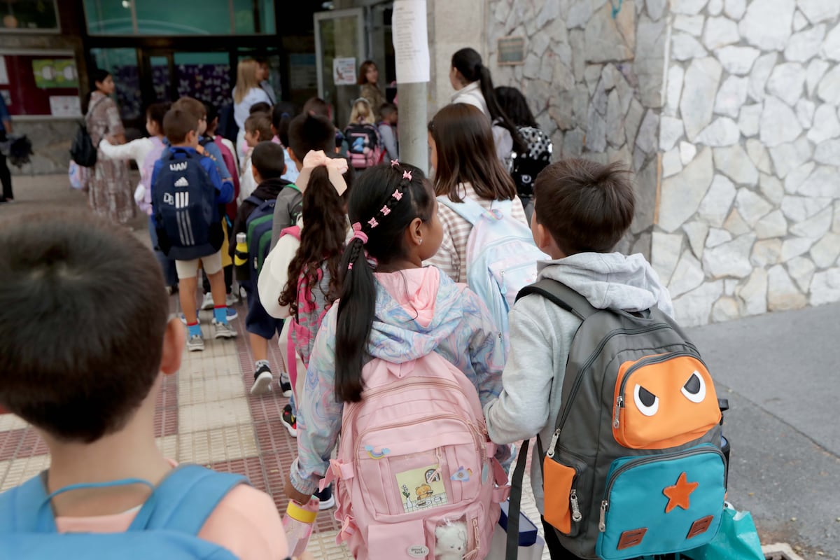 Le gouvernement réduira par la loi le ratio dans les salles de classe à laquelle ont assisté des étudiants défavorisés