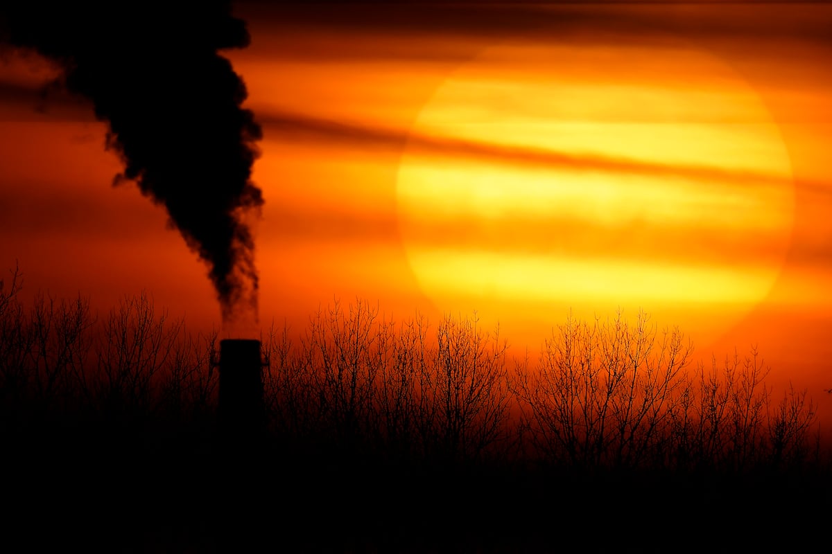 Le monde s'éloigne de l'accord de Paris 10 ans plus tard: les pays sont toujours accrochés aux combustibles fossiles