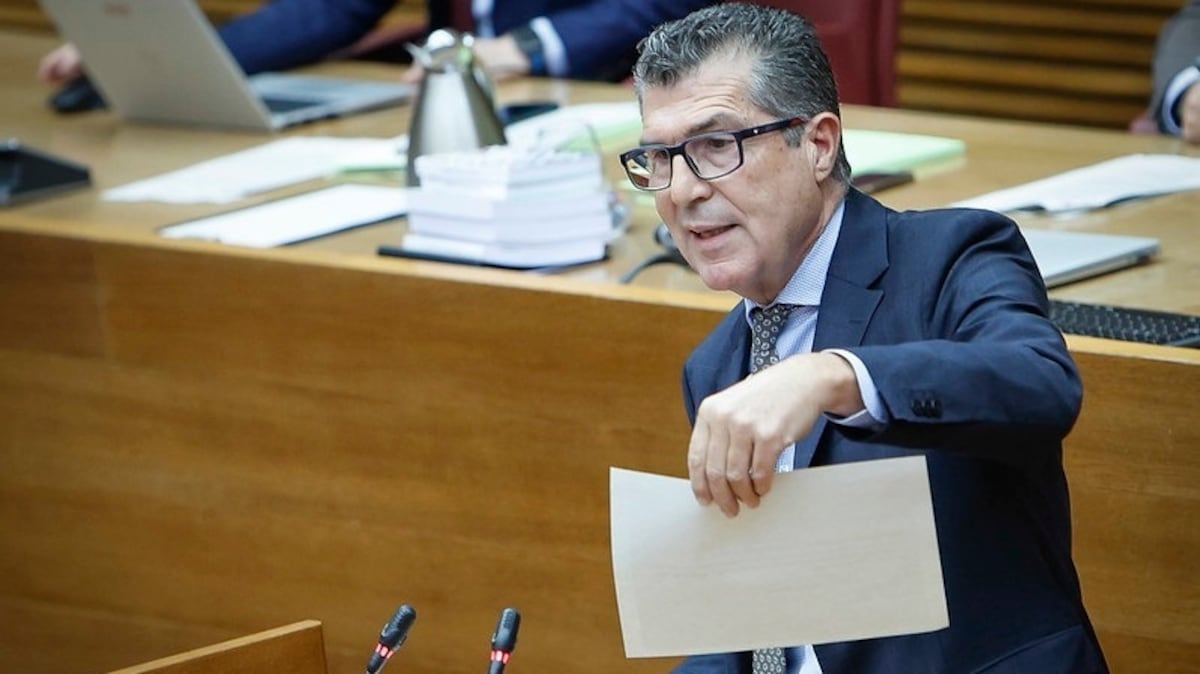 Un député du PP à Valence attaque l'un des Compromís détenu dans la flottille : « Comme tu es gros d'Auschwitz »