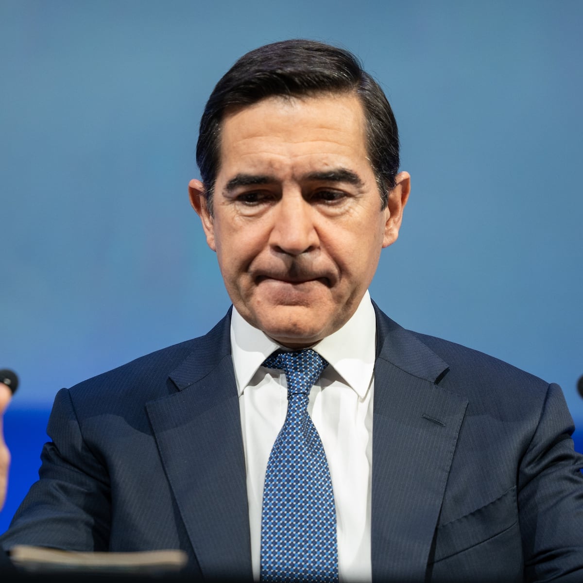 Carlos Torres exclut de démissionner après l'échec de l'OPA de Sabadell et annonce une pluie de dividendes